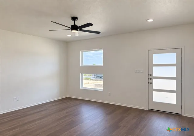 Photo 4 of Townhouse for sale at 1529 Crooked River Ct, Temple, TX 76502 | MLS# 626077 | Listing updated on 2026-09-25