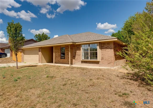 Photo 2 of Single family home for sale at 117 Blancas Dr, Copperas Cove, TX 76522 | MLS# 624872 | Listing updated on 2026-09-23