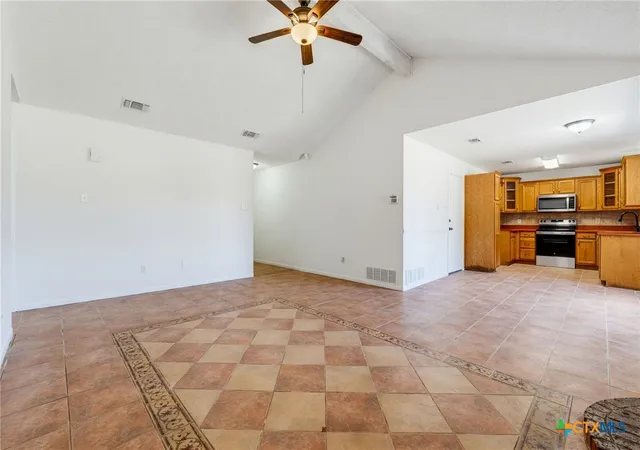 Photo 3 of Single family home for sale at 117 Blancas Dr, Copperas Cove, TX 76522 | MLS# 624872 | Listing updated on 2026-09-23