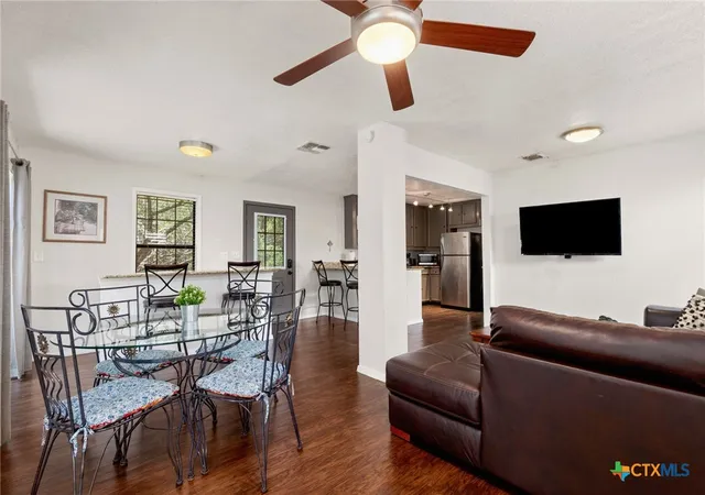 Photo 3 of Single family home for sale at 1359 Glenn Dr, Canyon Lake, TX 78133 | MLS# 626079 | Listing updated on 2026-09-23