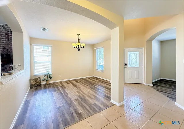 Photo 3 of Single family home for sale at 810 Red Fern Dr, Harker Heights, TX 76548 | MLS# 625279 | Listing updated on 2026-10-07