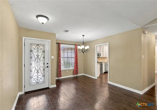Photo 3 of Single family home for sale at 815 Briarwood St, Victoria, TX 77904 | MLS# 626172 | Listing updated on 2026-09-28