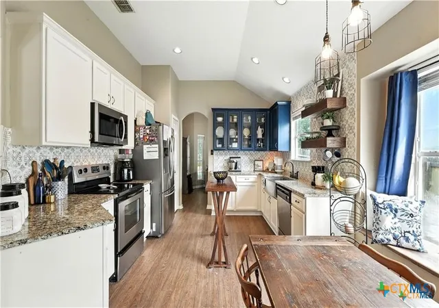 Photo 1 of Single family home for sale at 427 Roadrunner Ave, New Braunfels, TX 78130 | MLS# 625996 | Listing updated on 2026-10-07