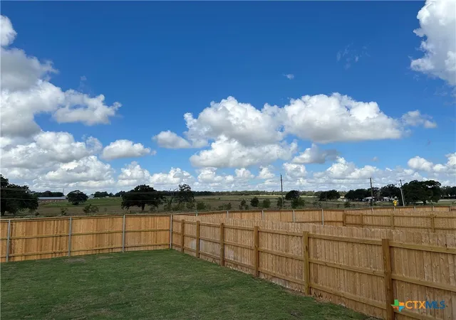 Photo 3 of Single family home for sale at 125 Mullins Dr, Rockdale, TX 76567 | MLS# 626178 | Listing updated on 2026-10-01