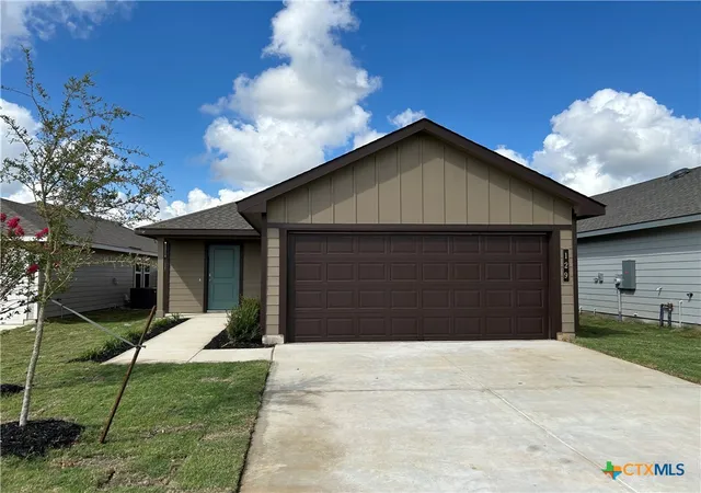 Photo 1 of Single family home for sale at 129 Mullins Dr, Rockdale, TX 76567 | MLS# 626183 | Listing updated on 2026-10-01