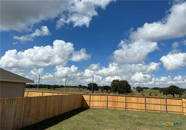 Photo 2 of Single family home for sale at 129 Mullins Dr, Rockdale, TX 76567 | MLS# 626183 | Listing updated on 2026-10-01