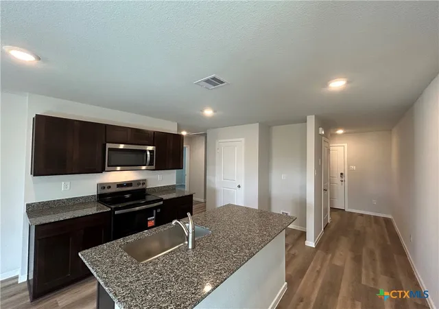 Photo 3 of Single family home for sale at 129 Mullins Dr, Rockdale, TX 76567 | MLS# 626183 | Listing updated on 2026-10-01
