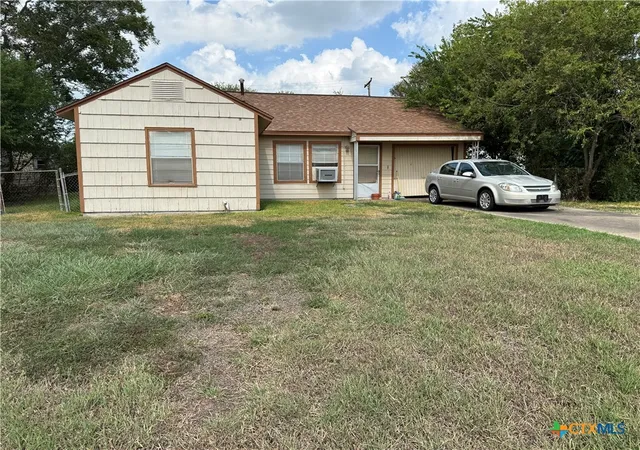 Photo 1 of Single family home for sale at 121 Lubbock St, Point Comfort, TX 77978 | MLS# 626208 | Listing updated on 2026-09-25