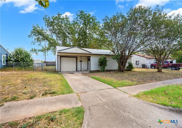 Photo 2 of Single family home for sale at 808 Crockett Dr, Killeen, TX 76541 | MLS# 625931 | Listing updated on 2026-09-28