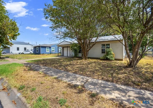 Photo 3 of Single family home for sale at 808 Crockett Dr, Killeen, TX 76541 | MLS# 625931 | Listing updated on 2026-09-28