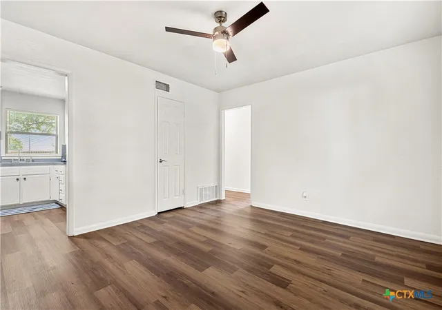 Photo 3 of Single family home for sale at 808 Crockett Dr, Killeen, TX 76541 | MLS# 625931 | Listing updated on 2026-09-28