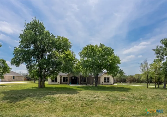 Photo 2 of Sale Pending at 1001 County Rd 3152, Kempner, TX 76539 | MLS# 626215 | Listing updated on 2026-10-02