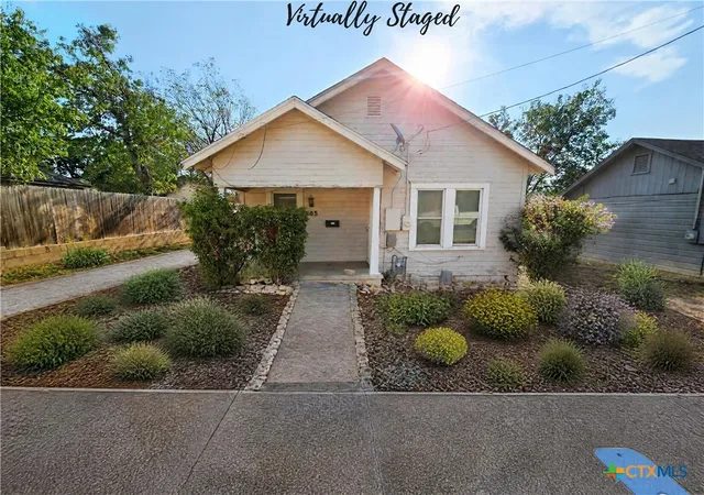 Photo 2 of Single family home for sale at 605 Park St, Gatesville, TX 76528 | MLS# 626066 | Listing updated on 2026-10-02