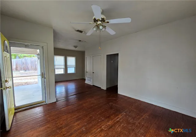 Photo 3 of Single family home for sale at 605 Park St, Gatesville, TX 76528 | MLS# 626066 | Listing updated on 2026-10-02