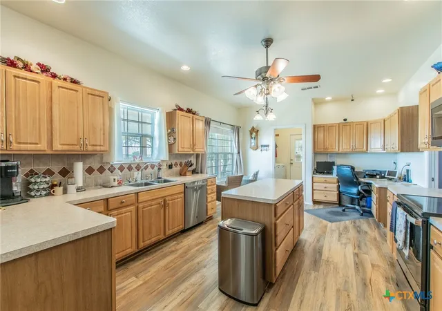 Photo 1 of House for sale at 834 County Rd 103, Rogers, TX 76569 | MLS# 626220 | Listing updated on 2026-10-07