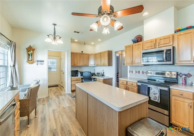 Photo 4 of House for sale at 834 County Rd 103, Rogers, TX 76569 | MLS# 626220 | Listing updated on 2026-10-07