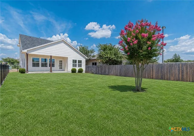 Photo 3 of Single family home for sale at 362 Stagecoach Trl, San Marcos, TX 78666 | MLS# 626263 | Listing updated on 2026-10-08