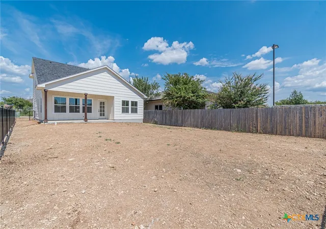 Photo 4 of Single family home for sale at 362 Stagecoach Trl, San Marcos, TX 78666 | MLS# 626263 | Listing updated on 2026-10-08