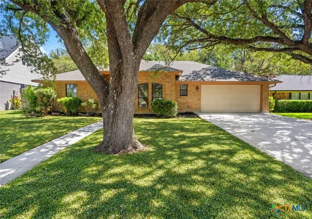 Photo 1 of Single family home for sale at 3213 Pecan Valley Dr, Temple, TX 76502 | MLS# 626092 | Listing updated on 2026-09-29