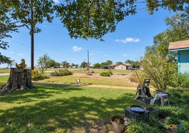 Photo 1 of Single family home for sale at 616 Lay Rd, Lockhart, TX 78644 | MLS# 625975 | Listing updated on 2026-10-07