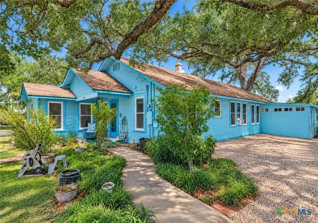 Photo 2 of Single family home for sale at 616 Lay Rd, Lockhart, TX 78644 | MLS# 625975 | Listing updated on 2026-10-07