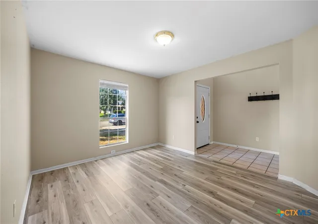 Photo 2 of Single family home for sale at 3301 Thunder Crk Dr, Killeen, TX 76549 | MLS# 623670 | Listing updated on 2026-09-29
