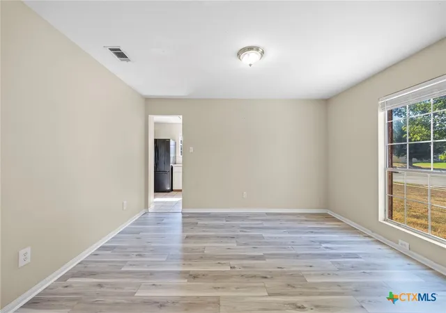 Photo 3 of Single family home for sale at 3301 Thunder Crk Dr, Killeen, TX 76549 | MLS# 623670 | Listing updated on 2026-09-29