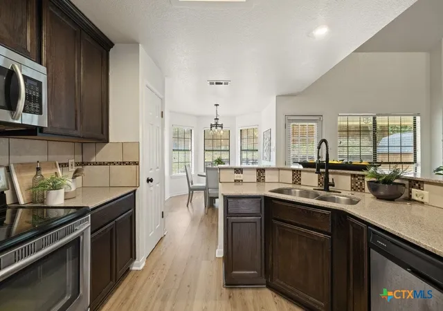 Photo 3 of Single family home for sale at 2004 Rose Cir, Harker Heights, TX 76548 | MLS# 625843 | Listing updated on 2026-10-06