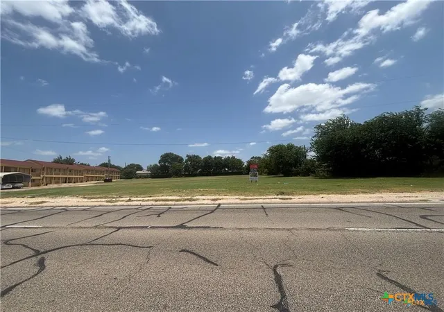 Photo 1 of Land for sale at 801 E Veterans Memorial Blvd, Killeen, TX 76541 | MLS# 626290 | Listing updated on 2026-09-25