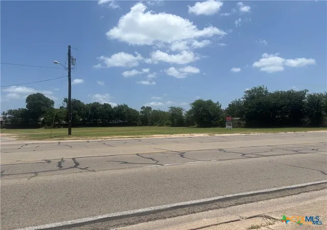 Photo 1 of Land for sale at 801 E Veterans Memorial Blvd, Killeen, TX 76541 | MLS# 626290 | Listing updated on 2026-09-25