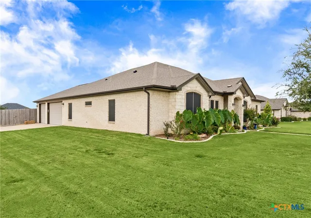 Photo 4 of Single family home for sale at 5266 Barzona Dr, Belton, TX 76513 | MLS# 625415 | Listing updated on 2026-10-08