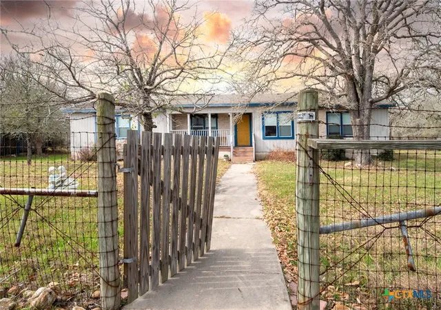 Photo 3 of Manufactured home for sale at 5912 Fm 1104, Kingsbury, TX 78638 | MLS# 626299 | Listing updated on 2026-09-29