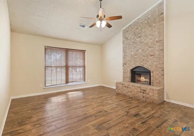 Photo 3 of Single family home for sale at 712 Brazos Dr, Temple, TX 76504 | MLS# 626120 | Listing updated on 2026-09-30