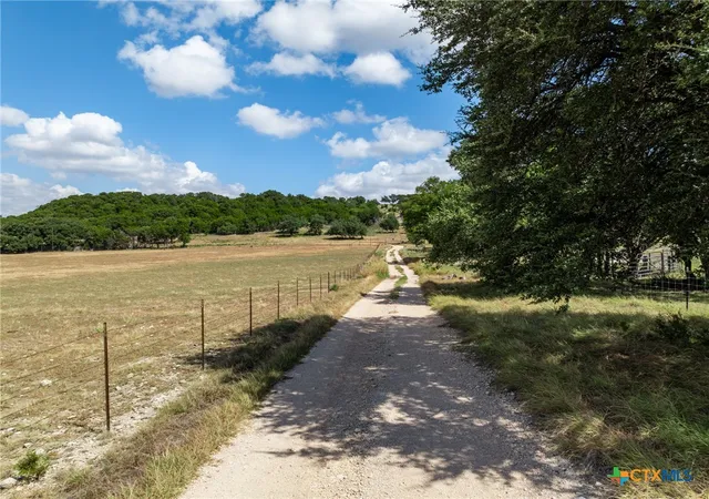 Photo 4 of House for sale at 1100 County Rd 316, Gatesville, TX 76528 | MLS# 626064 | Listing updated on 2026-09-25
