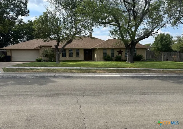 Photo 1 of Single family home for sale at 301 Cedar Crst Dr, Killeen, TX 76543 | MLS# 626270 | Listing updated on 2026-10-06