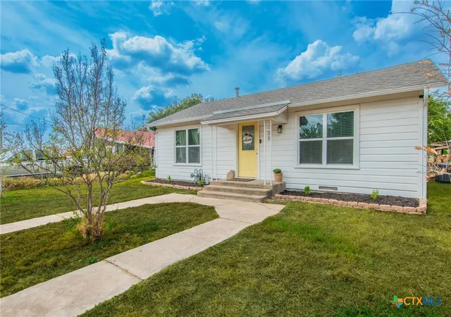 Photo 1 of Single family home for sale at 108 S Kings Trl, Little River Academy, TX 76554 | MLS# 626275 | Listing updated on 2026-10-05