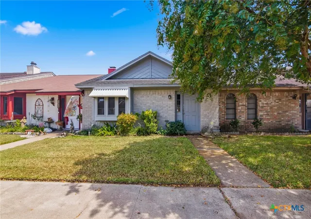 Photo 1 of Townhouse for sale at 208 Versailles St, Victoria, TX 77904 | MLS# 625262 | Listing updated on 2026-09-27