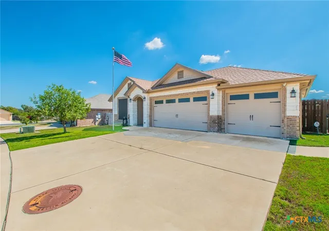 Single family home for sale at 4102 Molly Dyer Dr, Killeen, TX 76549 | MLS# 626329