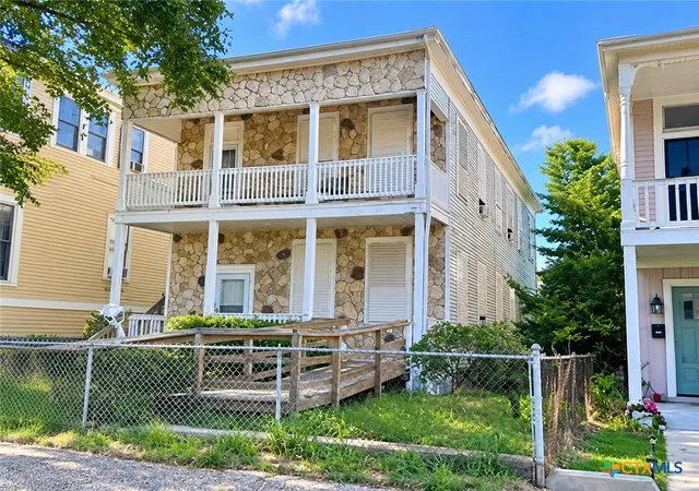 Photo 1 of Single family home for sale at 1612 Ave L, Galveston, TX 77550 | MLS# 626340 | Listing updated on 2026-10-08
