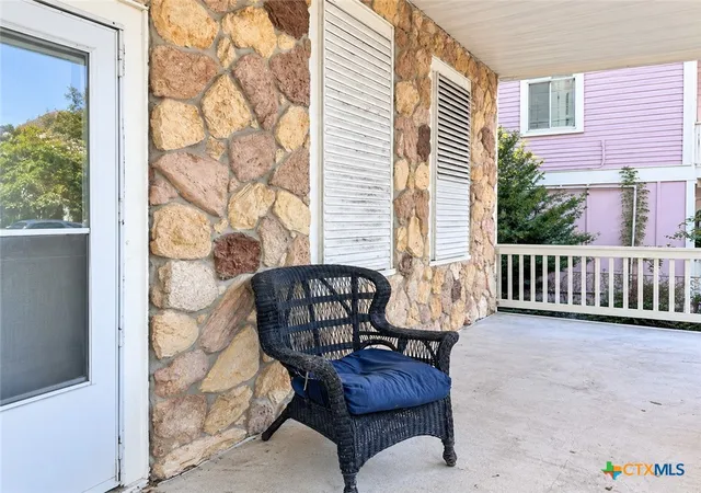 Photo 4 of Single family home for sale at 1612 Ave L, Galveston, TX 77550 | MLS# 626340 | Listing updated on 2026-10-08