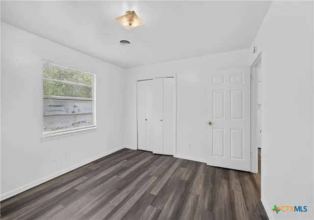 Photo 3 of Single family home for sale at 1010 Houston St, Killeen, TX 76541 | MLS# 626351 | Listing updated on 2026-10-07