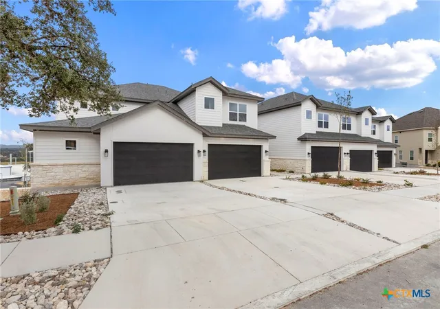 Photo 3 of Townhouse for sale at 110 Magnolia Cir, Boerne, TX 78006 | MLS# 626378 | Listing updated on 2026-09-29