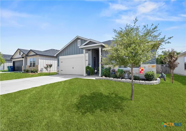 Photo 3 of Single family home for sale at 1042 Lexington Dr, Copperas Cove, TX 76522 | MLS# 626348 | Listing updated on 2026-10-05