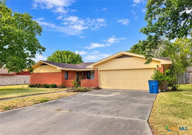 Photo 1 of Single family home for sale at 114 Linnville Dr, Port Lavaca, TX 77979 | MLS# 626395 | Listing updated on 2026-09-29