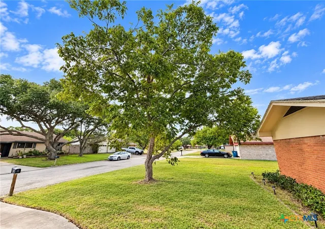 Photo 3 of Single family home for sale at 114 Linnville Dr, Port Lavaca, TX 77979 | MLS# 626395 | Listing updated on 2026-09-29