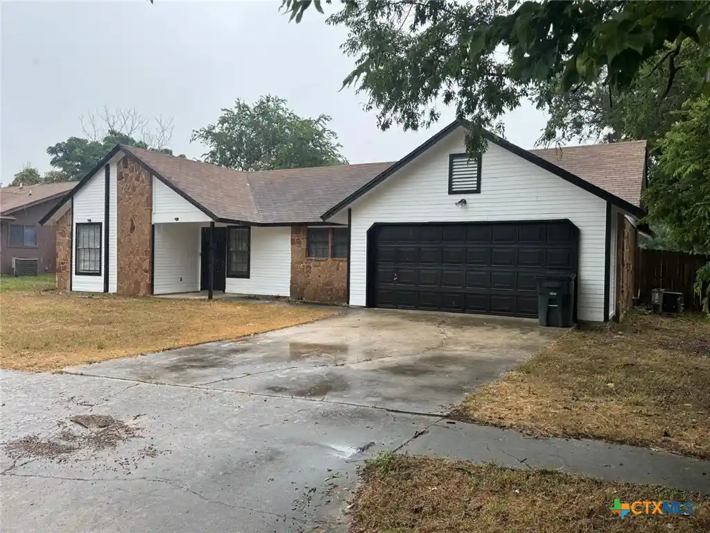 Photo 1 of Sale Pending at 4406 Mountain View Dr, Killeen, TX 76543 | MLS# 626408 | Listing updated on 2026-10-19