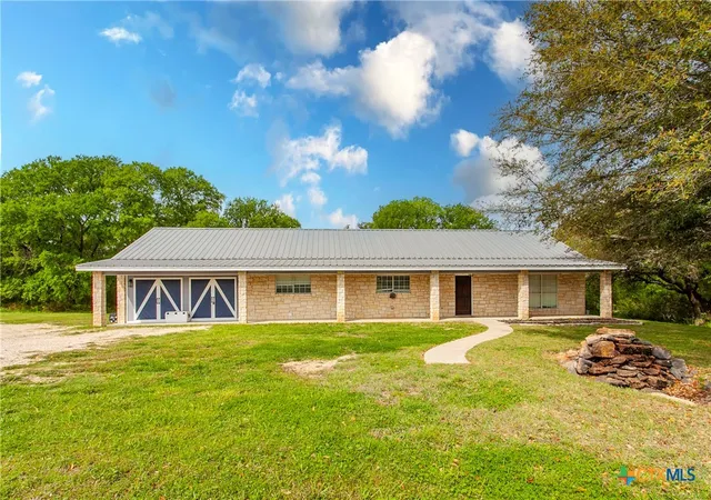 Photo 2 of Single family home for sale at 14380 Spotted Horse Ln, Salado, TX 76571 | MLS# 625251 | Listing updated on 2026-10-08