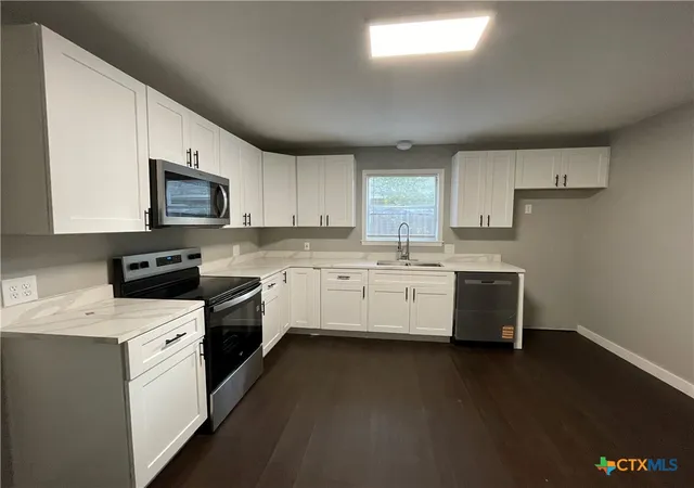 Photo 3 of Single family home for sale at 3310 Oakdale Dr, Temple, TX 76502 | MLS# 626274 | Listing updated on 2026-09-28