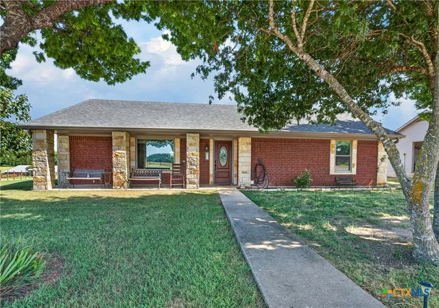 Photo 2 of Single family home for sale at 11121 E Us Hwy 84, Gatesville, TX 76528 | MLS# 626422 | Listing updated on 2026-09-28