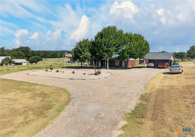 Photo 3 of Single family home for sale at 11121 E US Hwy 84, Gatesville, TX 76528 | MLS# 626422 | Listing updated on 2026-09-28